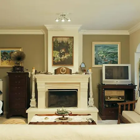 In Anakasia Overlooking Apartament Wolos